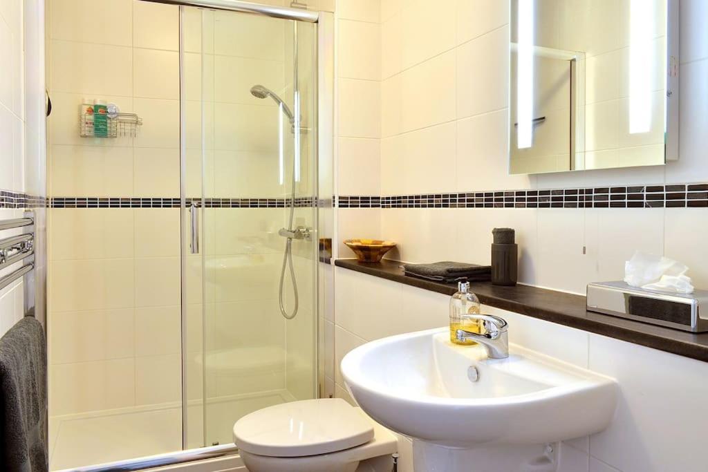 Apartamento **Spotless, Bright 2 Double Bed, Period Features** Bath Exterior foto
